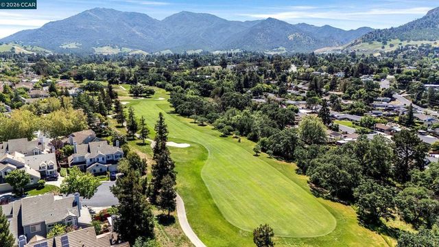 402 Chupcan Pl, Clayton, CA 94517