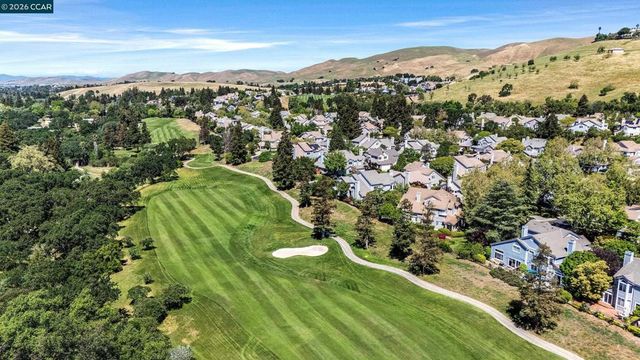 402 Chupcan Pl, Clayton, CA 94517