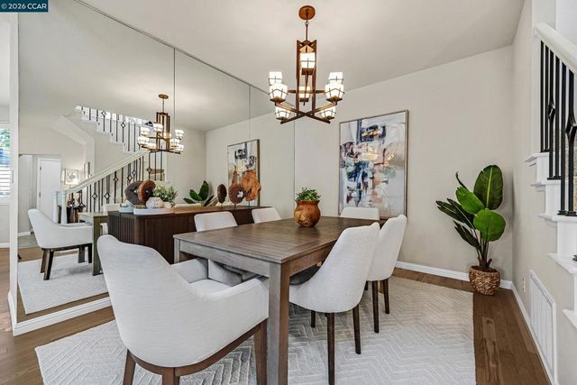 402 Chupcan Pl, Clayton, CA 94517