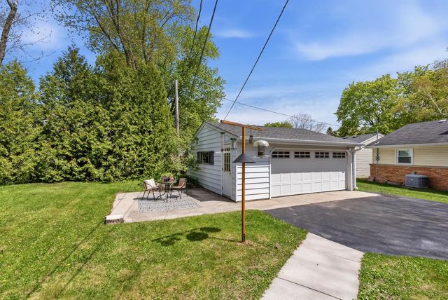 N38W6716 Wilson STREET, Cedarburg, WI 53012