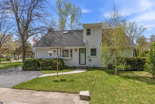 N38W6716 Wilson STREET, Cedarburg, WI 53012