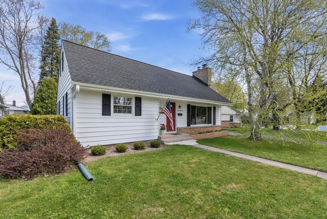N38W6716 Wilson STREET, Cedarburg, WI 53012