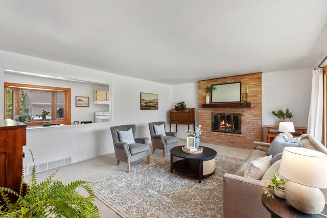 N38W6716 Wilson STREET, Cedarburg, WI 53012