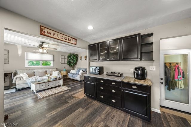 1583 Hilda Street, Lakemore, OH 44250