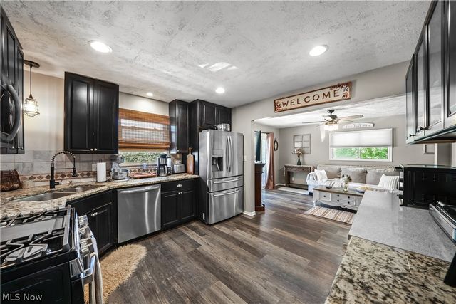 1583 Hilda Street, Lakemore, OH 44250
