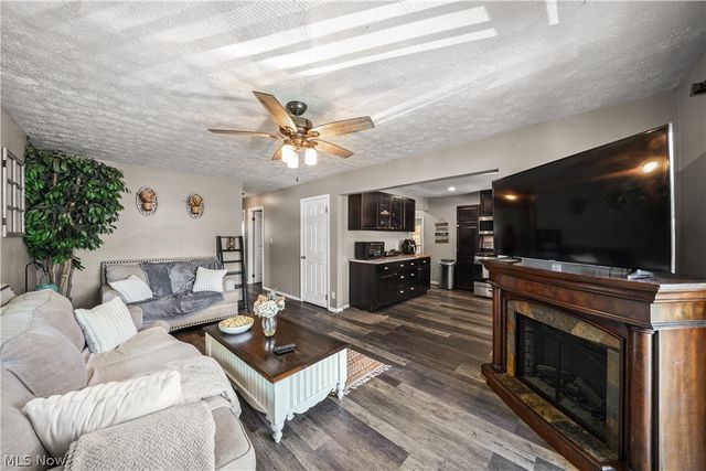 1583 Hilda Street, Lakemore, OH 44250