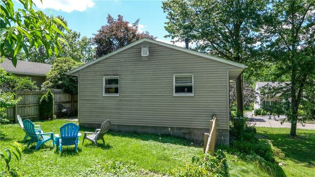 1583 Hilda Street, Lakemore, OH 44250