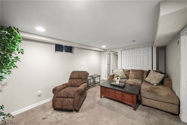 1583 Hilda Street, Lakemore, OH 44250