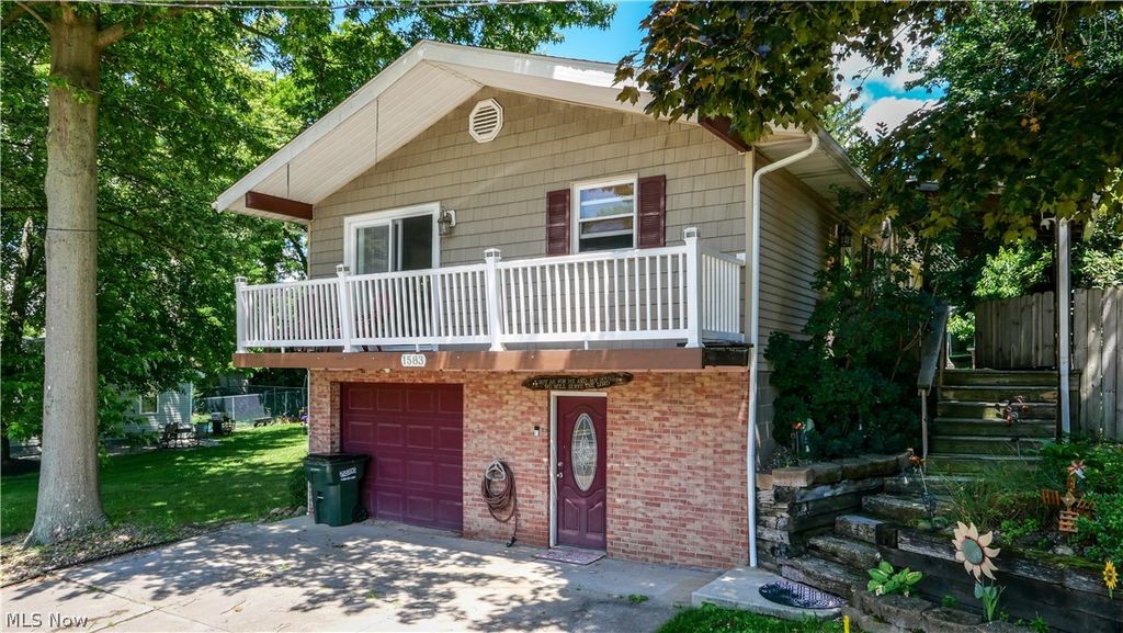 1583 Hilda Street, Lakemore, OH 44250