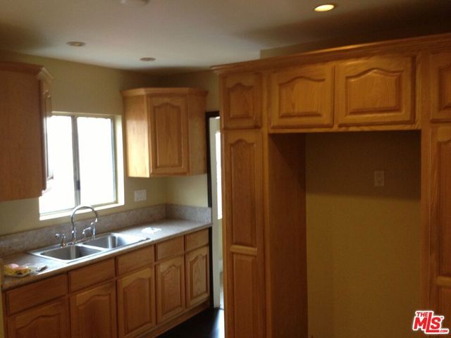 6910 Stafford Avenue, Huntington Park, CA 90255