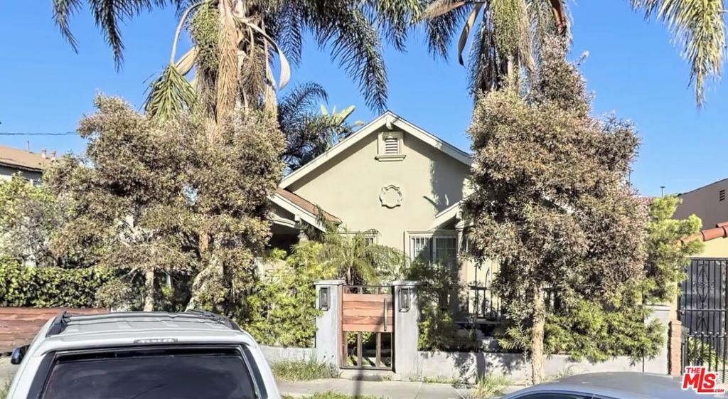 6910 Stafford Avenue, Huntington Park, CA 90255