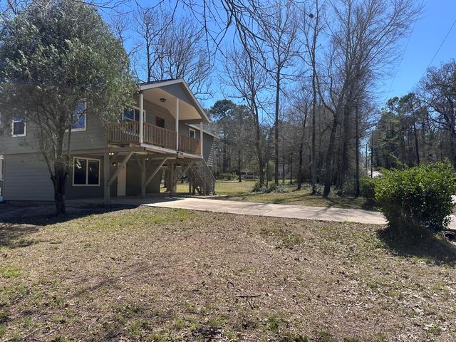 13868 Cedar Hill Drive, Montgomery, TX 77356