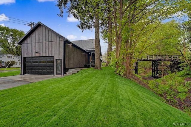 9386 State Road, Colden, NY 14033