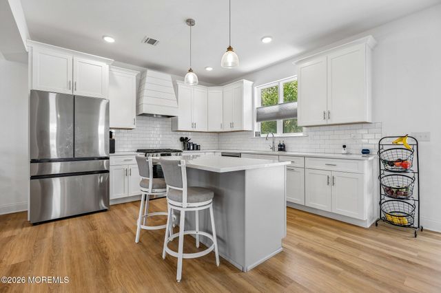 1 Melinda Court, Bayville, NJ 08721