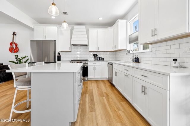 1 Melinda Court, Bayville, NJ 08721