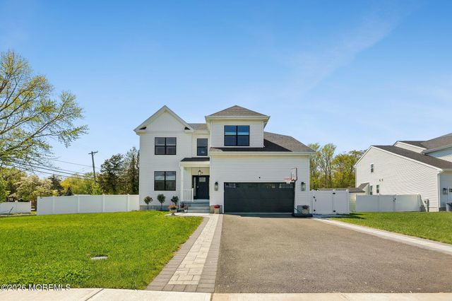 1 Melinda Court, Bayville, NJ 08721