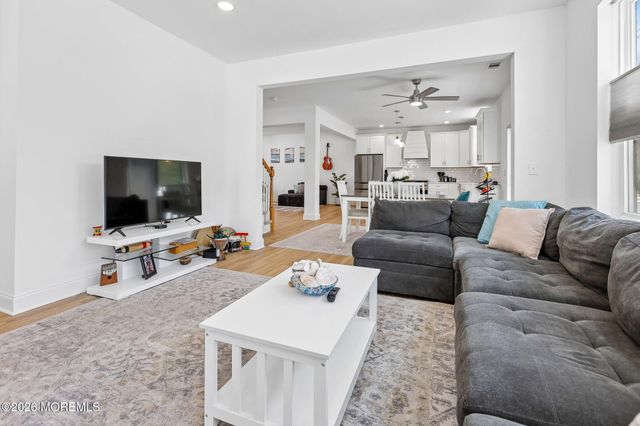 1 Melinda Court, Bayville, NJ 08721