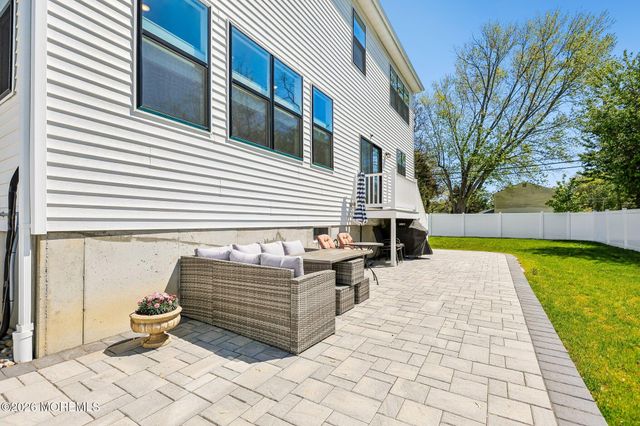 1 Melinda Court, Bayville, NJ 08721