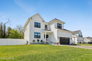 1 Melinda Court, Bayville, NJ 08721
