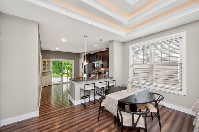 570 S Crescent Way, West Des Moines, IA 50266