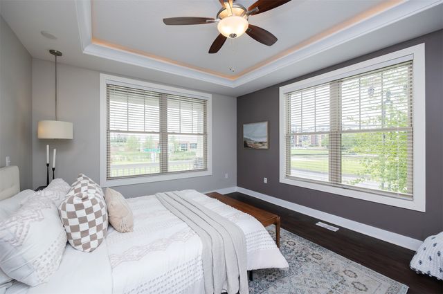 570 S Crescent Way, West Des Moines, IA 50266