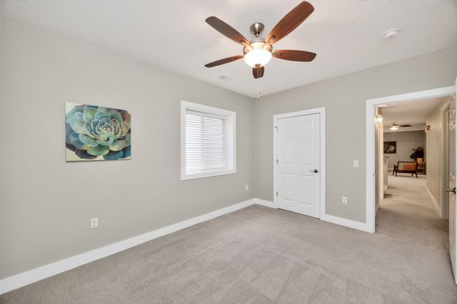 570 S Crescent Way, West Des Moines, IA 50266