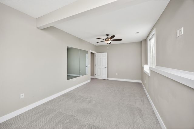 570 S Crescent Way, West Des Moines, IA 50266