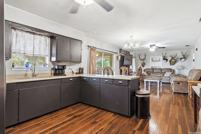 1195 Fm 471 N, Castroville, TX 78009