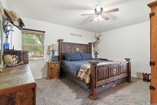 1195 Fm 471 N, Castroville, TX 78009