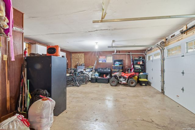 1195 Fm 471 N, Castroville, TX 78009