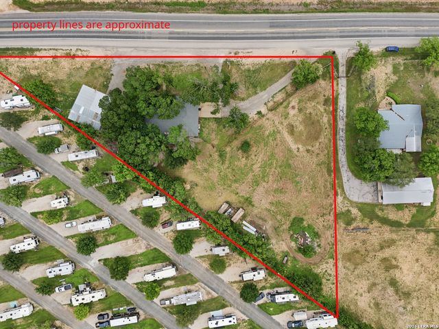 1195 Fm 471 N, Castroville, TX 78009