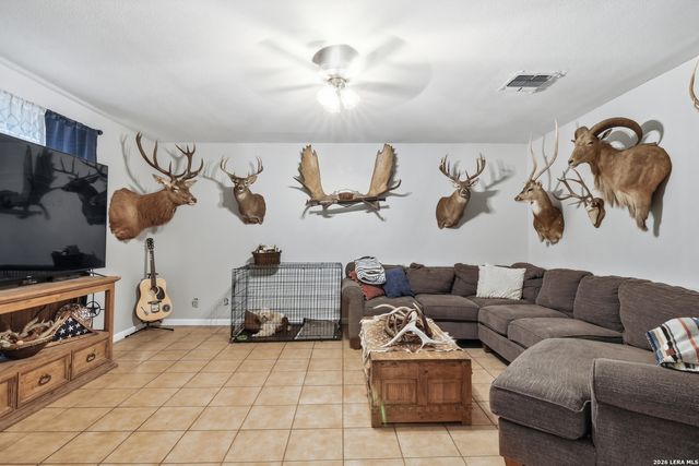 1195 Fm 471 N, Castroville, TX 78009