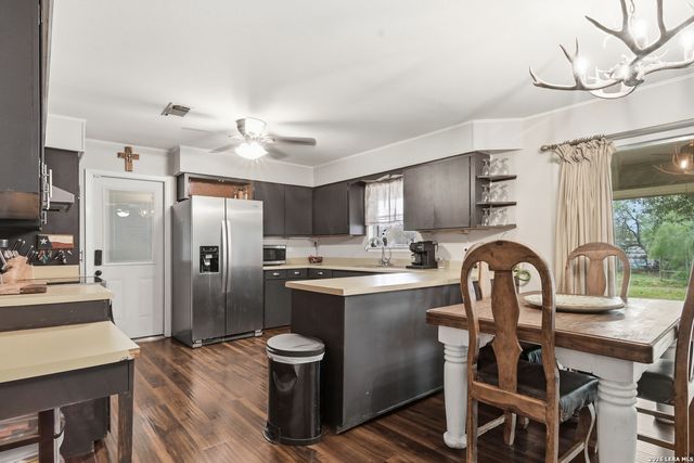 1195 Fm 471 N, Castroville, TX 78009