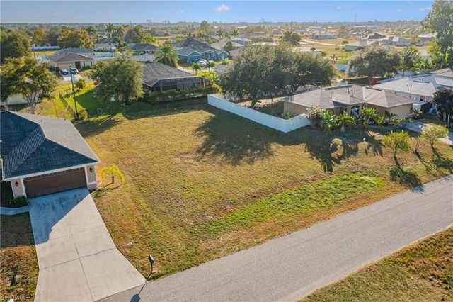 1501 NE 17th PL, Cape Coral, FL 33909