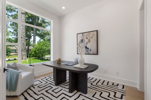 963 W 41st Street, Houston, TX 77018