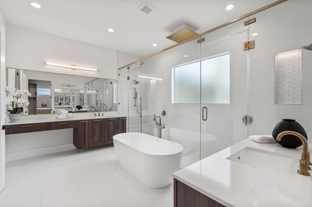 963 W 41st Street, Houston, TX 77018