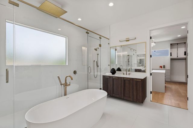 963 W 41st Street, Houston, TX 77018