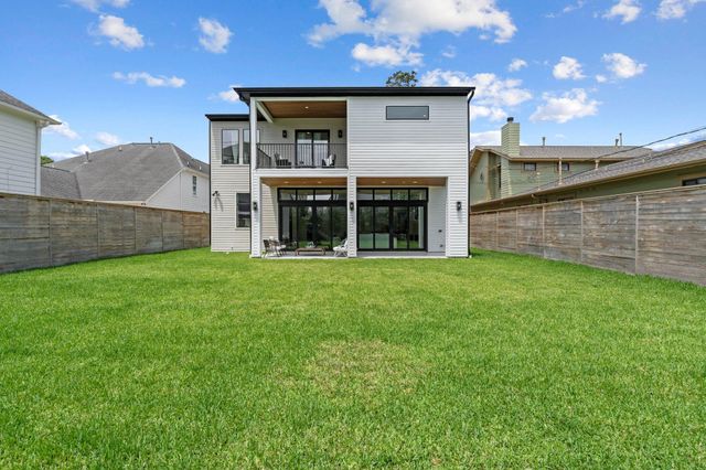 963 W 41st Street, Houston, TX 77018