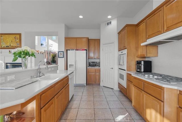 22440 Skylake Place, Saugus, CA 91390