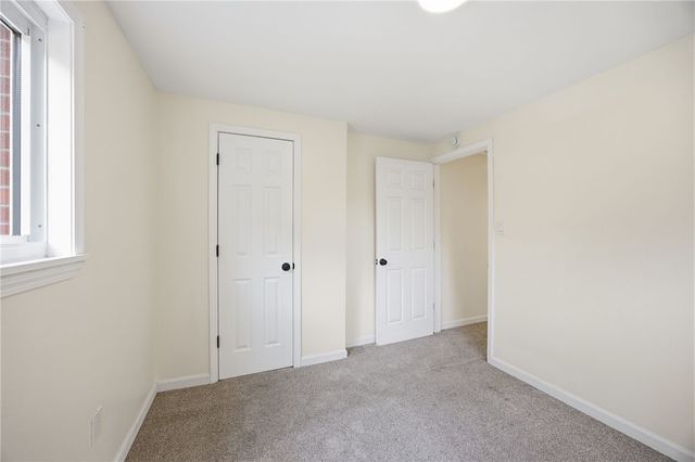 1126 Mifflin Rd, Lincoln Place, PA 15207