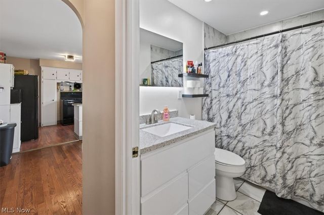 437 E Wilson Avenue, Girard, OH 44420
