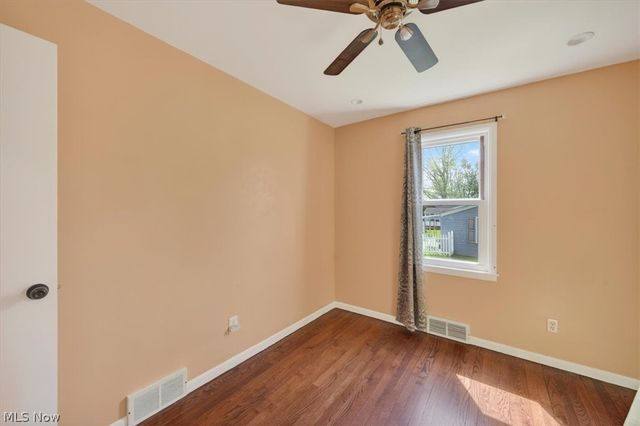 437 E Wilson Avenue, Girard, OH 44420