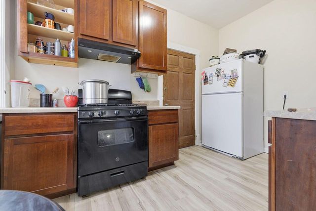 6101 18th AVENUE, Kenosha, WI 53143