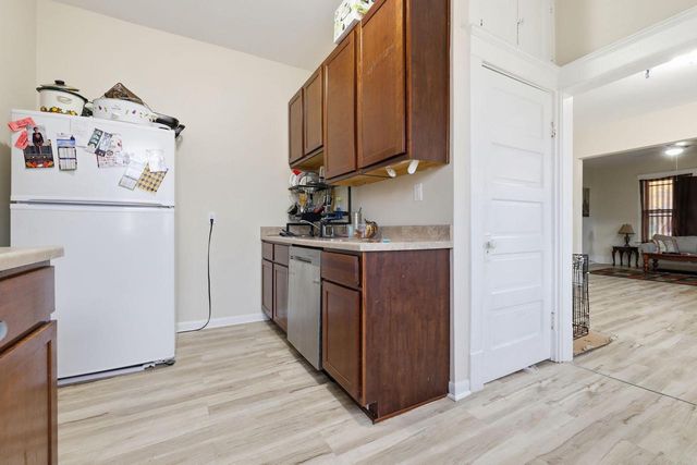 6101 18th AVENUE, Kenosha, WI 53143