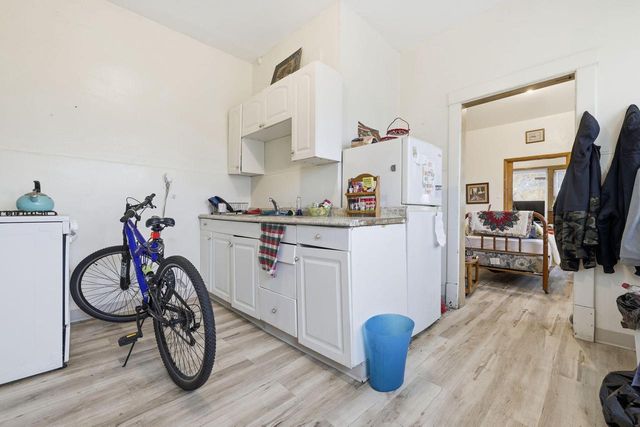 6101 18th AVENUE, Kenosha, WI 53143