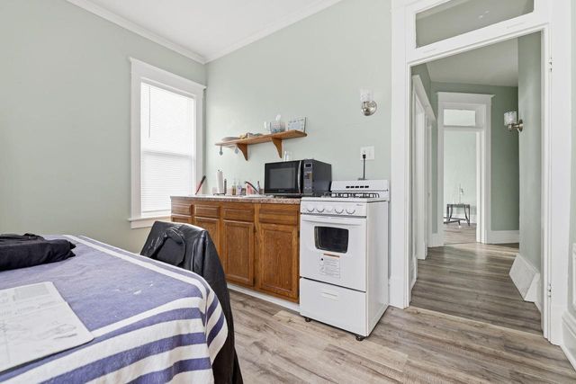 6101 18th AVENUE, Kenosha, WI 53143