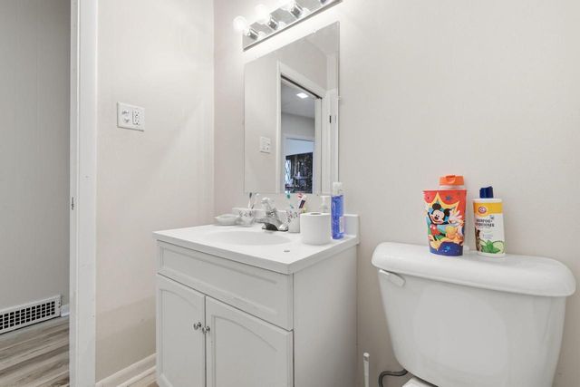 6101 18th AVENUE, Kenosha, WI 53143