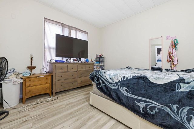 6101 18th AVENUE, Kenosha, WI 53143