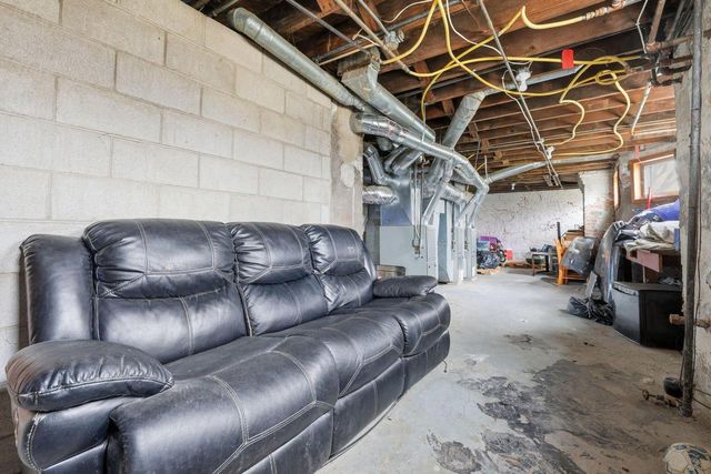 6101 18th AVENUE, Kenosha, WI 53143