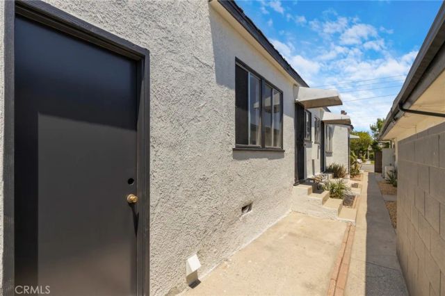 1515 N Hollywood, Burbank, CA 91505